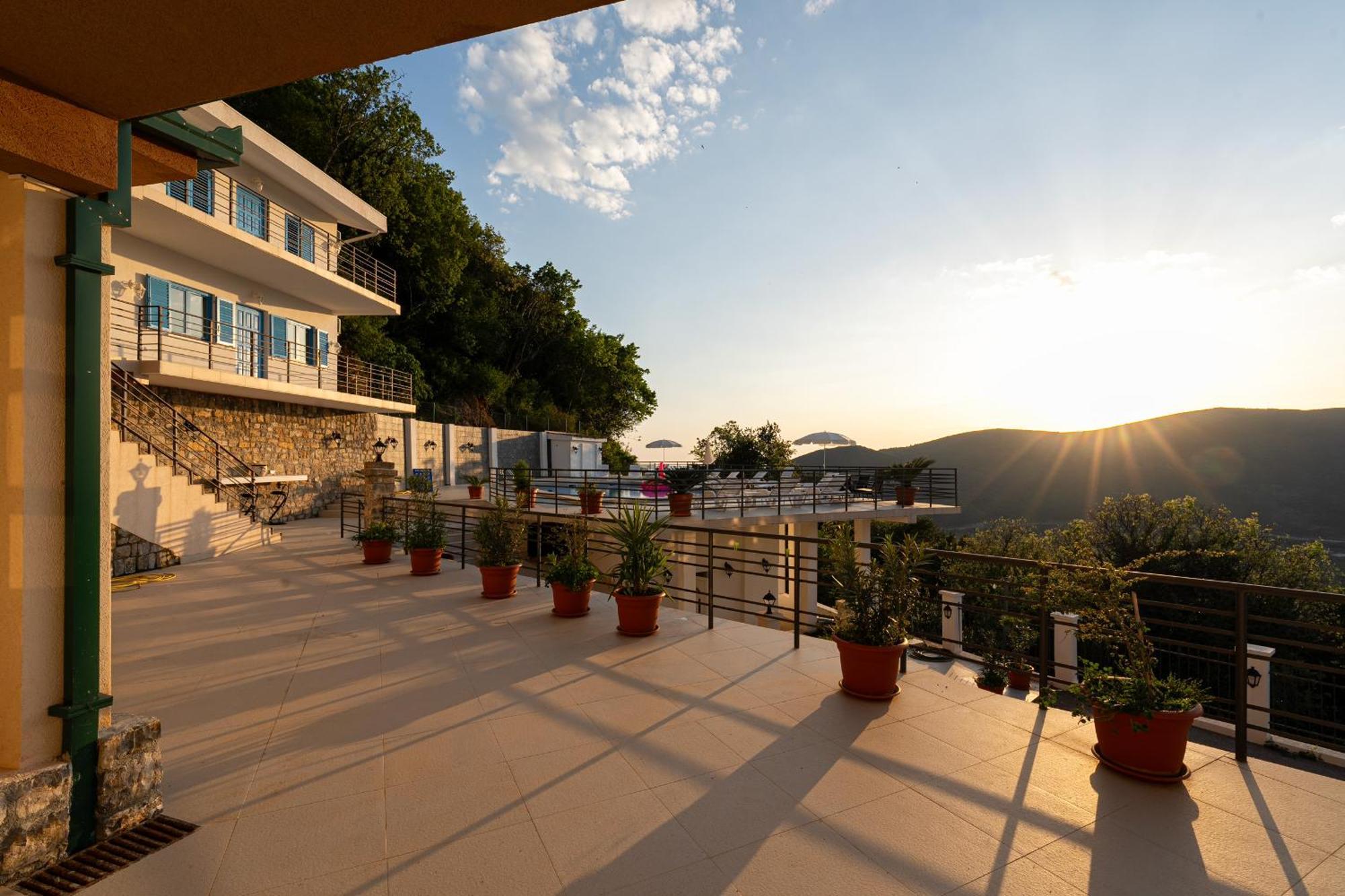 Regina Residence Budva Exterior photo